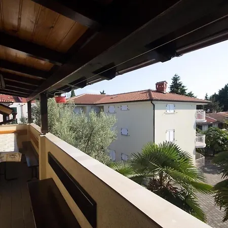Fuer 8 Personen Ca 100 M In Novigrad, Adriakueste Kroatien Westkueste Von Istrien *