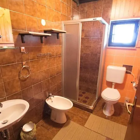 Fuer 8 Personen Ca 100 M In Novigrad, Adriakueste Kroatien Westkueste Von Istrien Apartment *