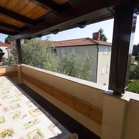 Fuer 8 Personen Ca 100 M In Novigrad, Adriakueste Kroatien Westkueste Von Istrien Apartment *