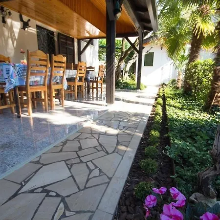 Apartment Fuer 8 Personen Ca 100 M In Novigrad, Adriakueste Kroatien Westkueste Von Istrien