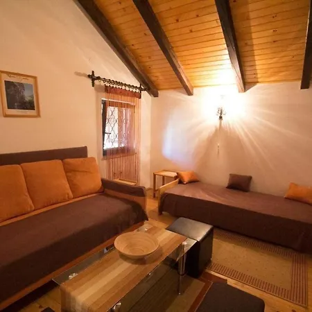 Fuer 8 Personen Ca 100 M In Novigrad, Adriakueste Kroatien Westkueste Von Istrien Apartment