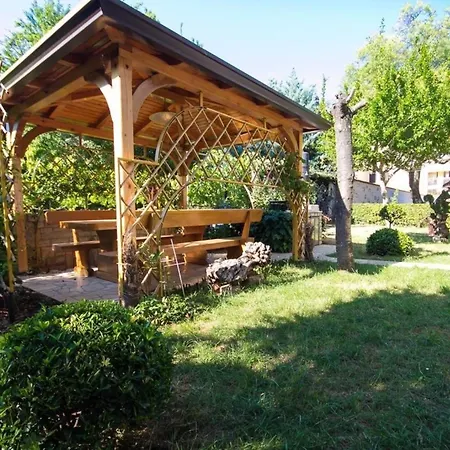 Apartment Fuer 8 Personen Ca 100 M In Novigrad, Adriakueste Kroatien Westkueste Von Istrien